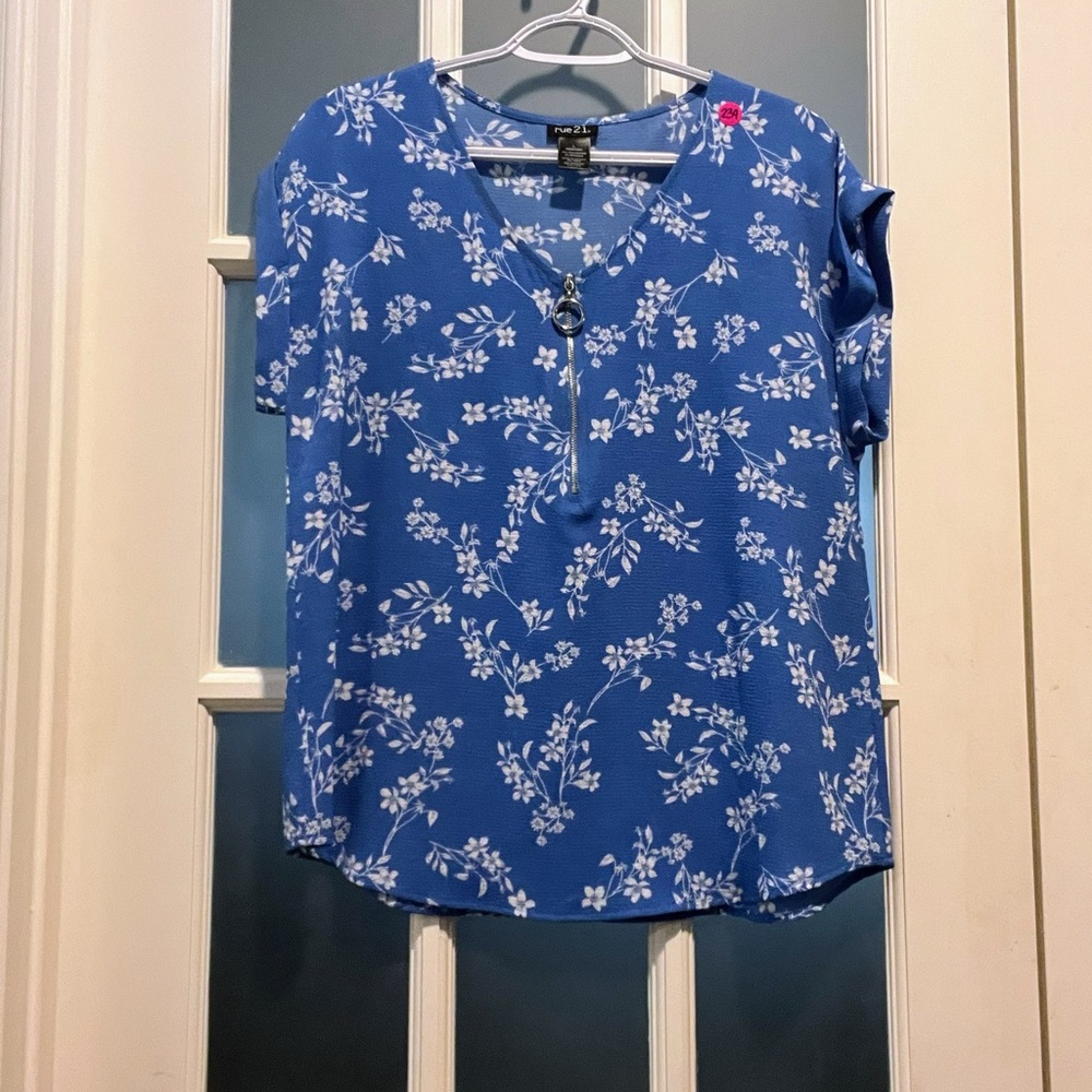 💙 Floral Blouse 💙